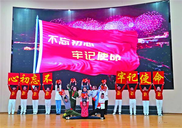 枇杷地里迎来400多户“新客人”